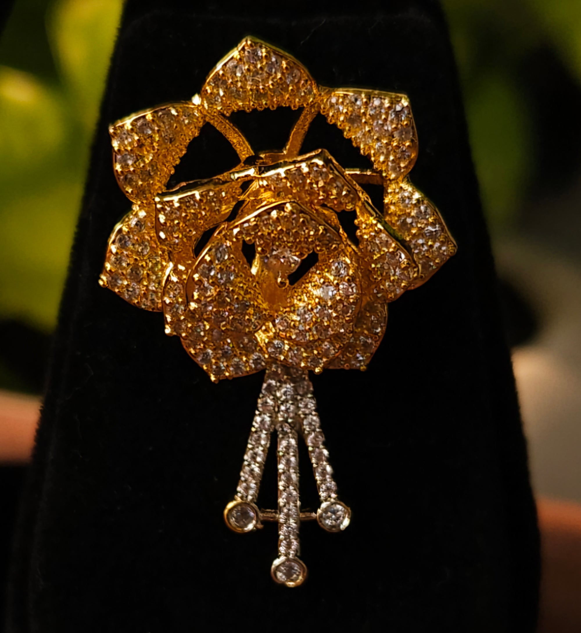 Gold & Silver Dual-Tone Floral American Diamond Necklace Set – Designer Choker Style with Earrings