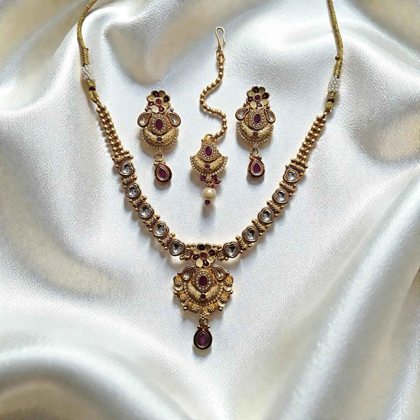 Antique Gold Plated Kundan Necklace Set with Earrings & Maang Tikka