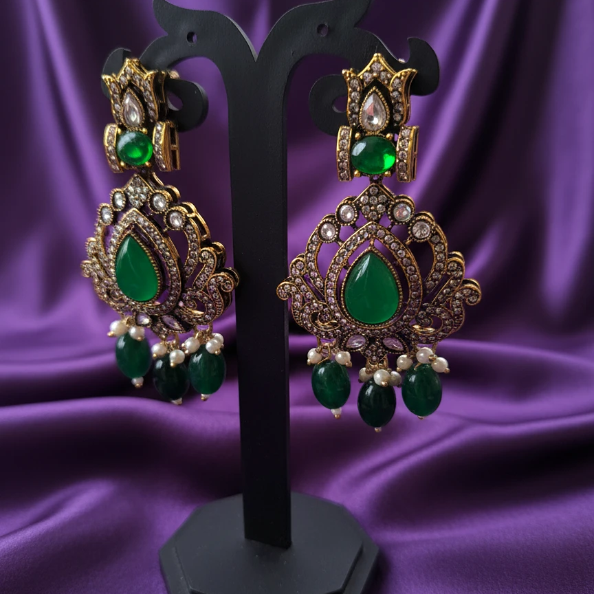 Shangri Green Kundan-Style Necklace Set with Earrings & Maang Tikka