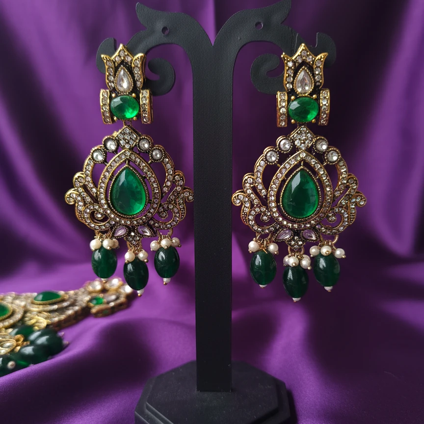 Shangri Green Kundan-Style Necklace Set with Earrings & Maang Tikka