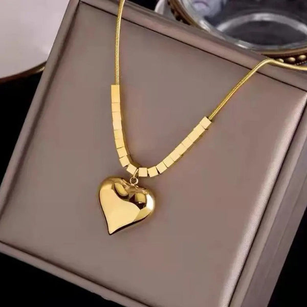 Gold-Plated Anti-Tarnish Heart Themed Pendant Necklace