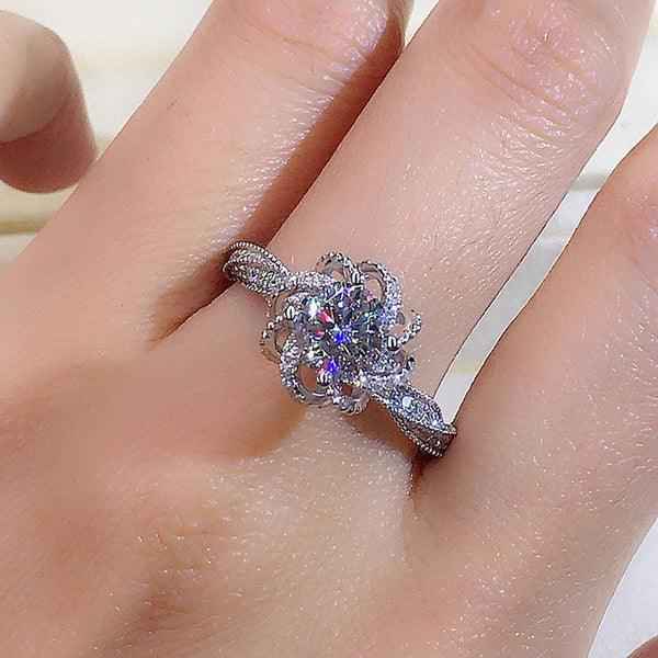 Silver Plated Anti-Tarnish American Diamond Crushed Ice Cut Twisted Contemporary Finger Ring