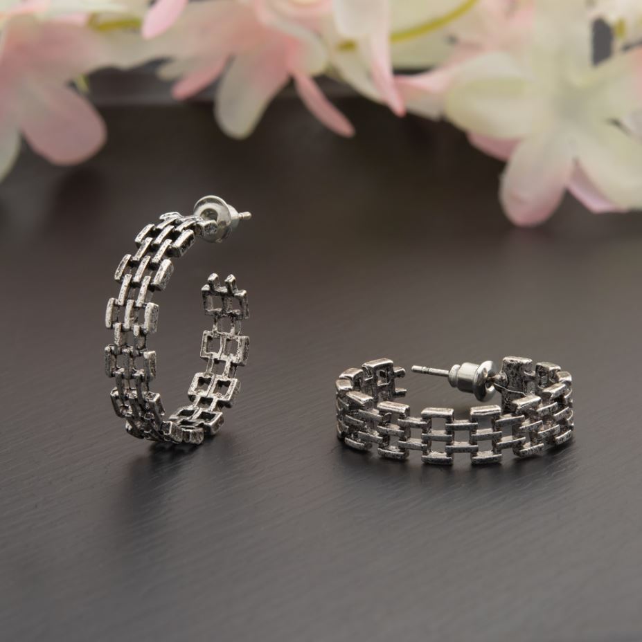 Silver / Gold / Antique Gold Plated Fashion Hoop Earrings – Lightweight Everyday Style