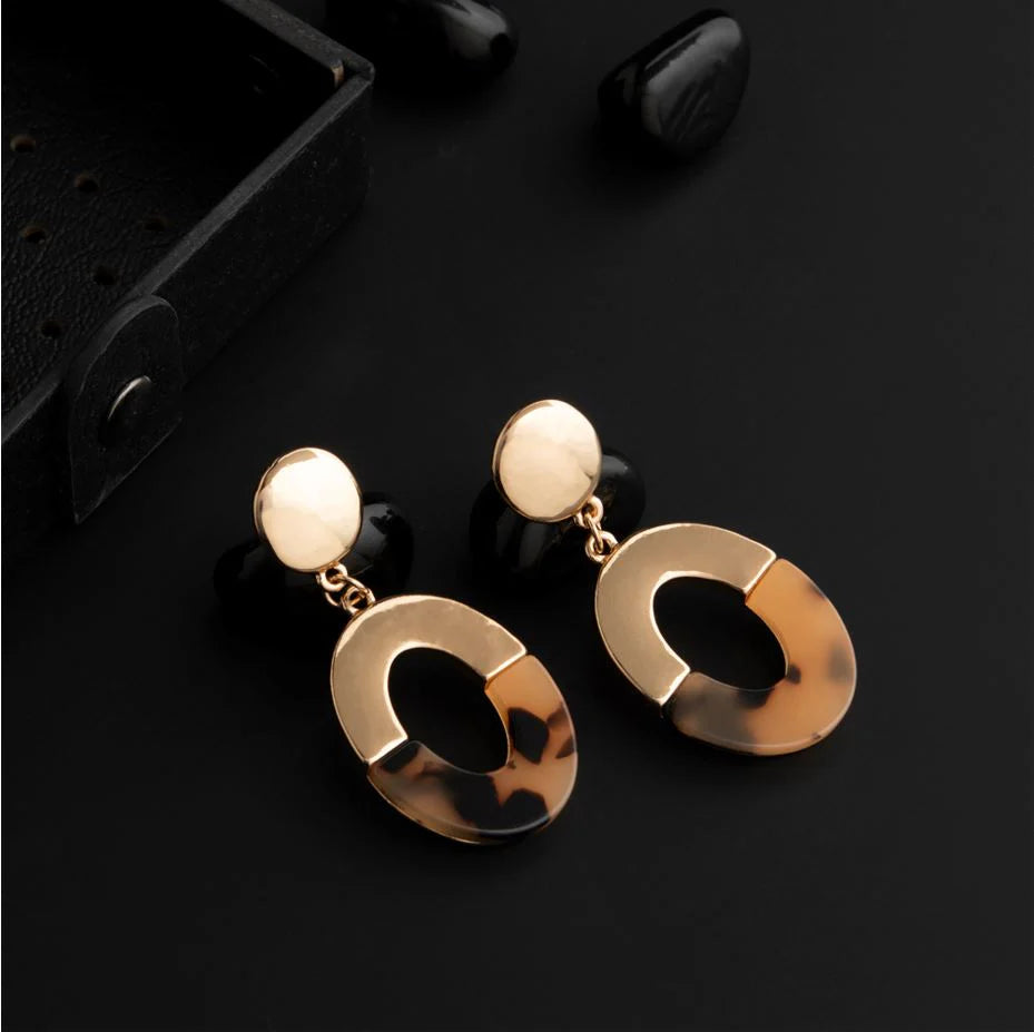 Gold Plated Oval Shaped Acrylic Indo-Western Earrings