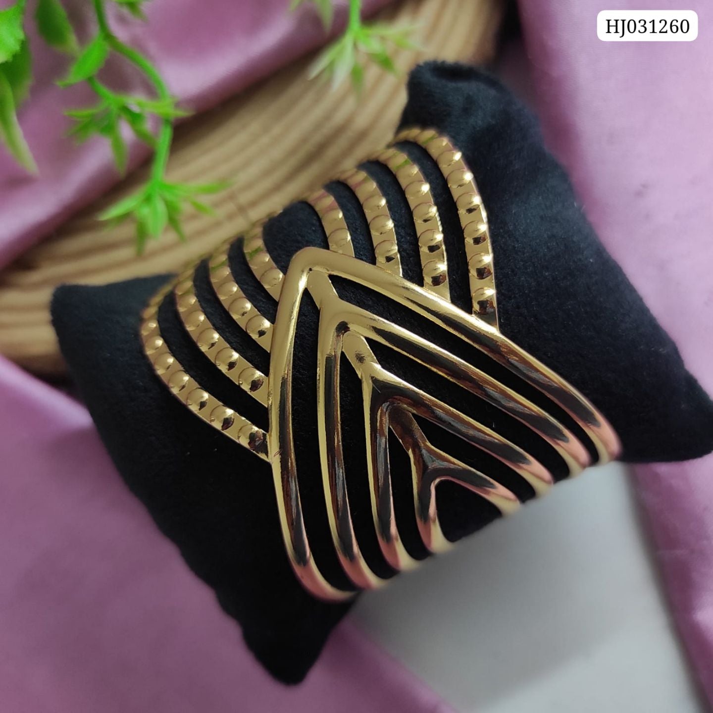 Anti Tarnish Gold Finish Layered Abstract Kada